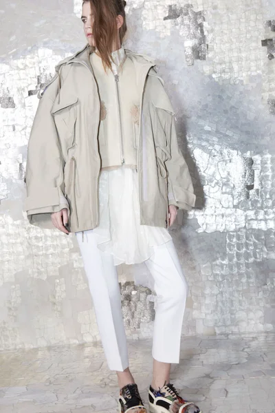 Look 14